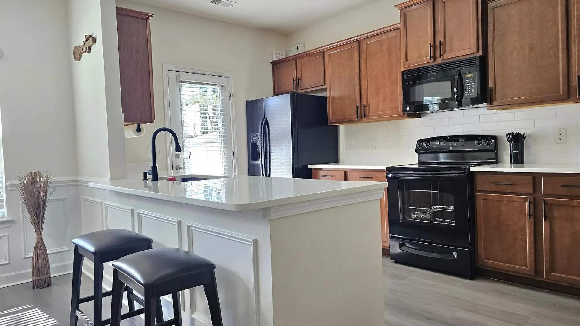 Charlorre Townhome - 1Br Pet Friendly Charlotte